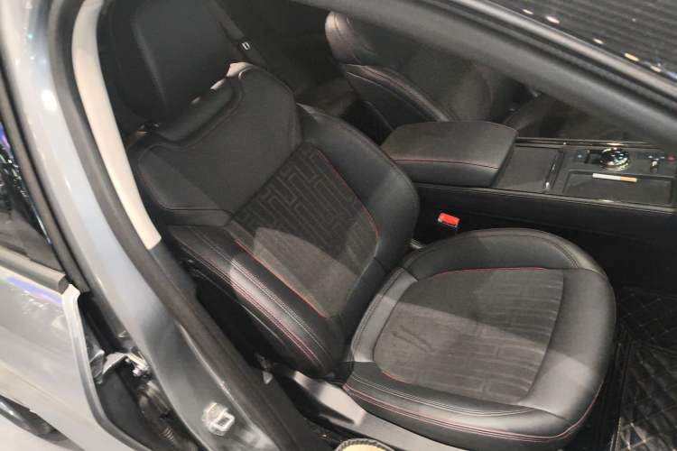 Used Ford Mondeo 2022 Restyled EcoBoost 245 Luxury Version Right Front Seat