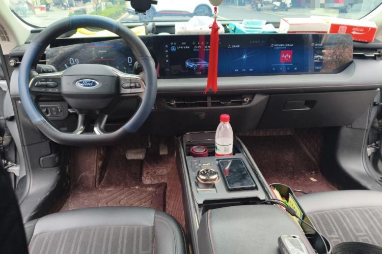 Used Ford Mondeo 2022 EcoBoost 245 Luxury Model Center Console