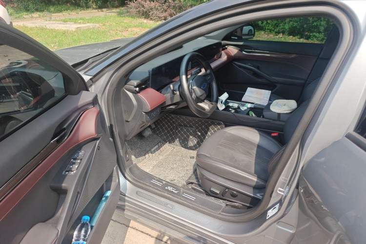 Used Ford Mondeo 2022 Facelifted EcoBoost 245 Ultimate Edition Driver Seat