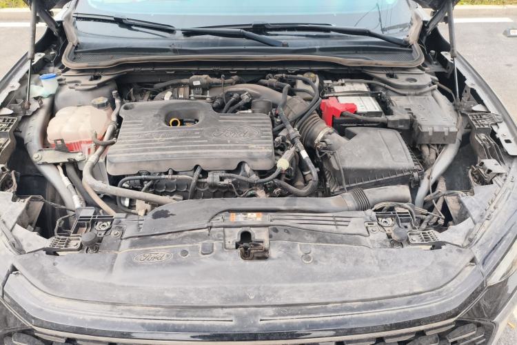 Used Ford Mondeo 2022 EcoBoost 245 Luxury Model Engine Bay