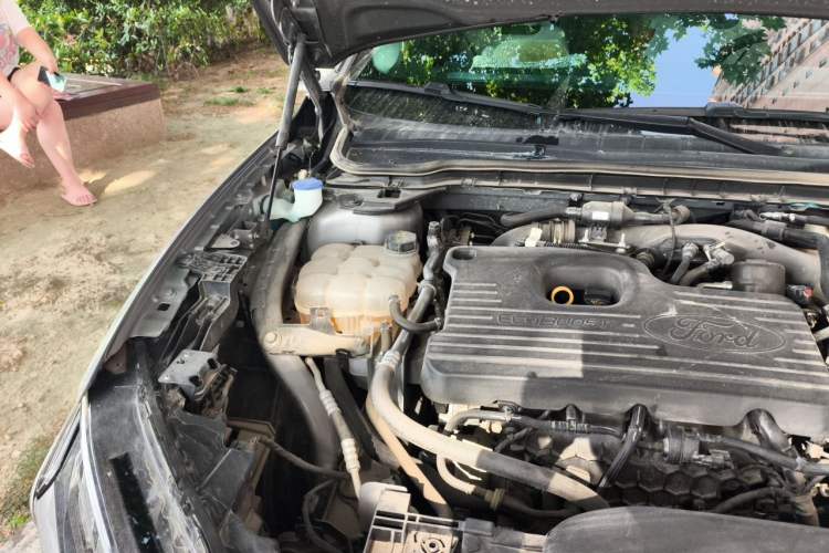 Used Ford Mondeo 2022 Restyled EcoBoost 245 Luxury Version Engine Bay Right