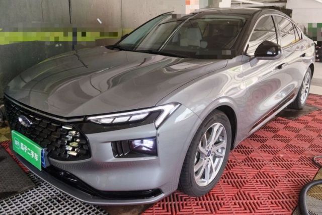 Ojetý Ford Mondeo 2022 EcoBoost 245 Luxury Model