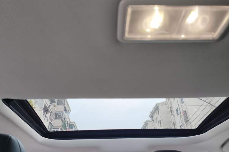 Used Ford Mondeo 2022 EcoBoost 245 Luxury Model Headliner