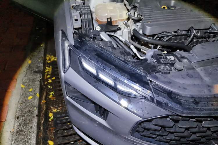 Used Ford Mondeo 2022 EcoBoost 245 Ultimate Model Right Front Headlight