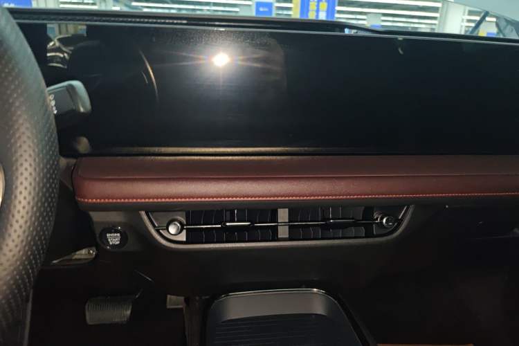 Used Ford Mondeo 2022 EcoBoost 245 Ultimate Model Audio And AC Panel