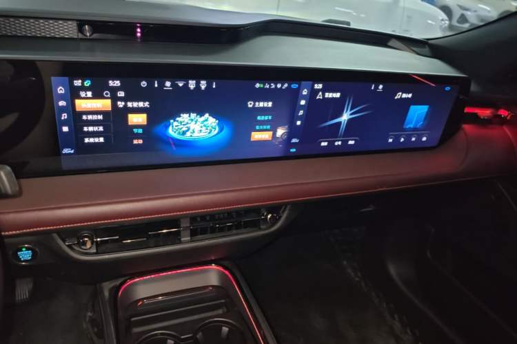 Used Ford Mondeo 2022 EcoBoost 245 Ultimate Model Audio And AC Panel