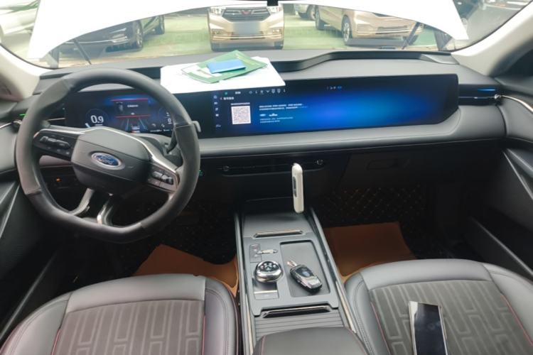 Used Ford Mondeo 2022 Restyled EcoBoost 245 Luxury Version Center Console