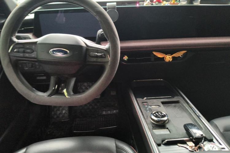 Used Ford Mondeo 2022 Facelifted EcoBoost 245 Ultimate Edition Center Console