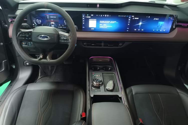 Used Ford Mondeo 2022 Facelifted EcoBoost 245 Ultimate Edition Center Console