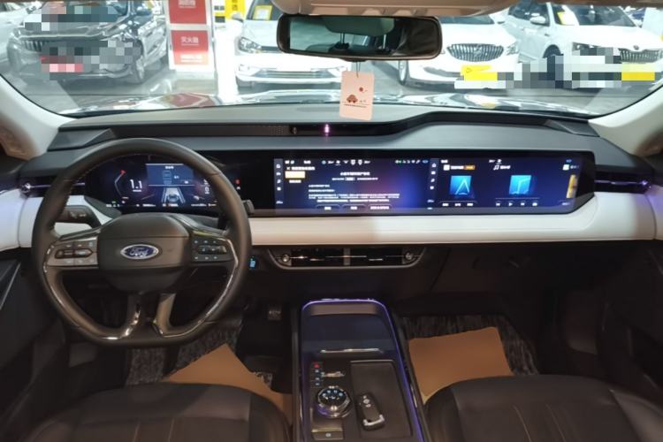 Used Ford Mondeo 2022 Facelifted EcoBoost 245 Ultimate Edition Center Console