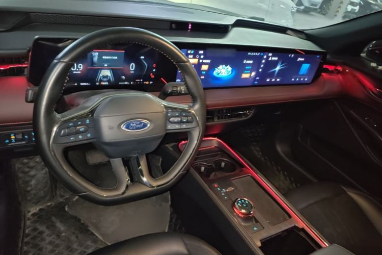 Used Ford Mondeo 2022 EcoBoost 245 Ultimate Model Center Console
