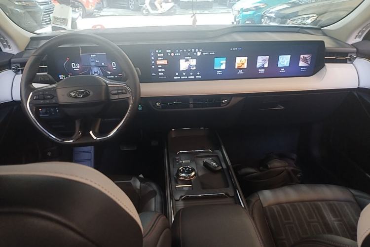 Used Ford Mondeo 2022 Restyled EcoBoost 245 Luxury Version Center Console