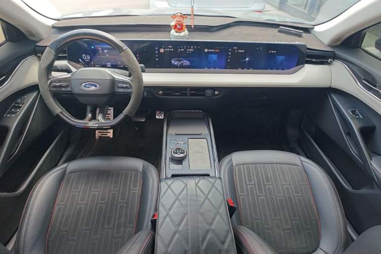 Used Ford Mondeo 2022 Restyled EcoBoost 245 Luxury Version Center Console