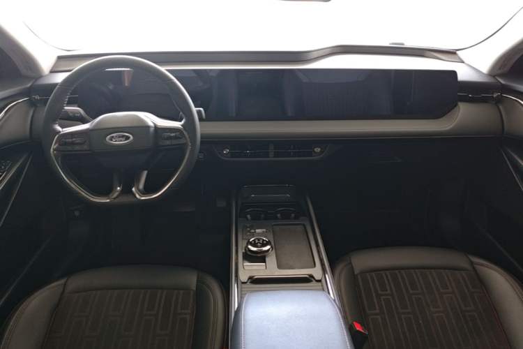 Used Ford Mondeo 2022 Restyled EcoBoost 245 Luxury Version Center Console