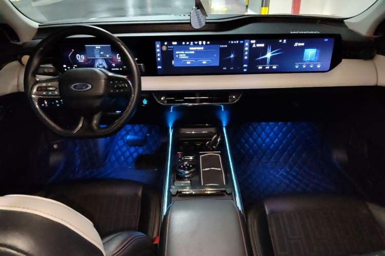 Used Ford Mondeo 2022 Restyled EcoBoost 245 Luxury Version Center Console