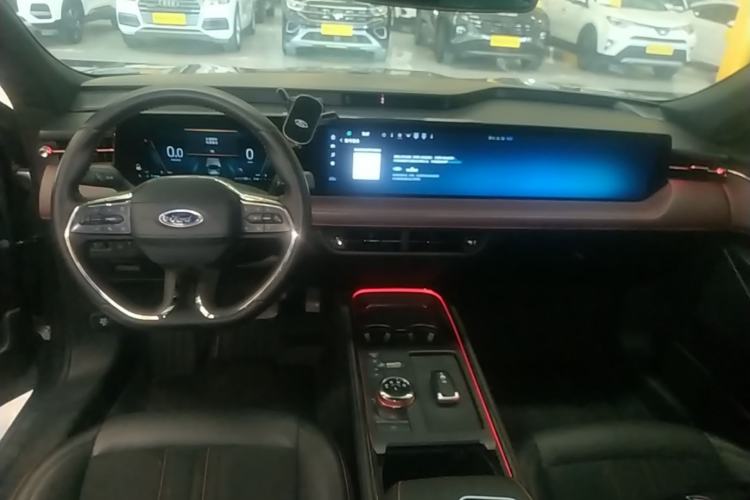 Used Ford Mondeo 2022 Facelifted EcoBoost 245 Ultimate Edition Center Console