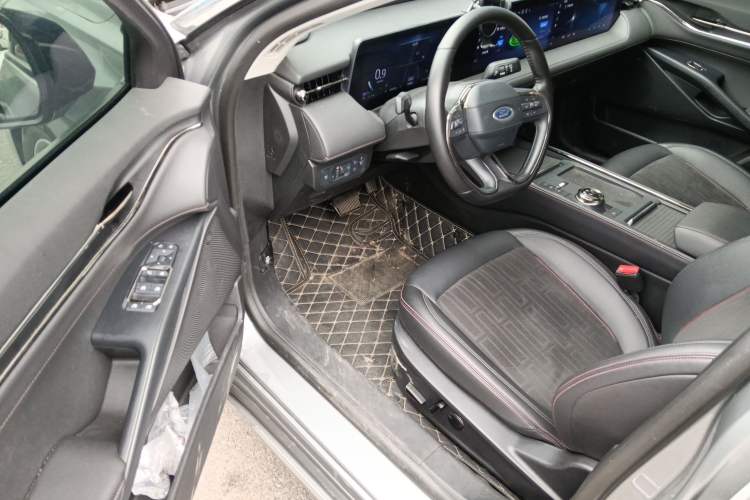 Used Ford Mondeo 2022 Restyled EcoBoost 245 Luxury Version Driver Seat