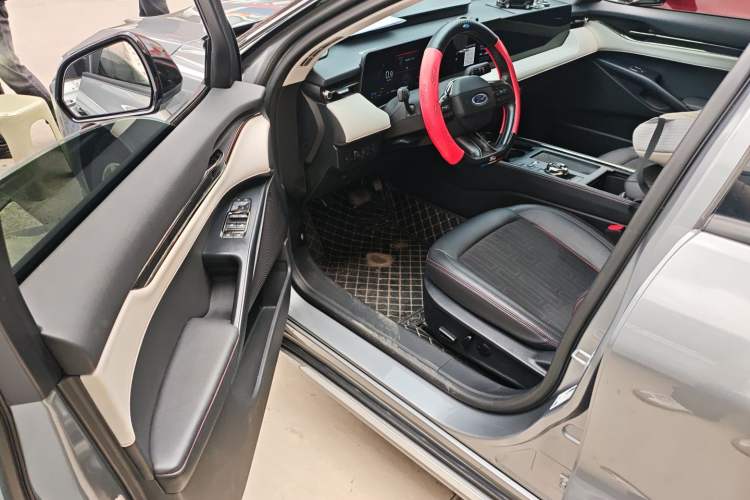 Used Ford Mondeo 2022 Restyled EcoBoost 245 Luxury Version Driver Seat