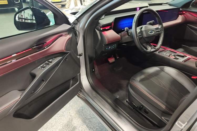 Used Ford Mondeo 2022 EcoBoost 245 Ultimate Model Driver Seat