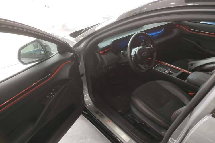 Used Ford Mondeo 2022 EcoBoost 245 ST-Line Driver Seat
