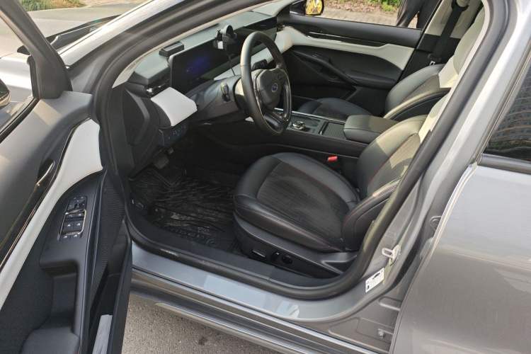 Used Ford Mondeo 2022 EcoBoost 245 Luxury Model Driver Seat