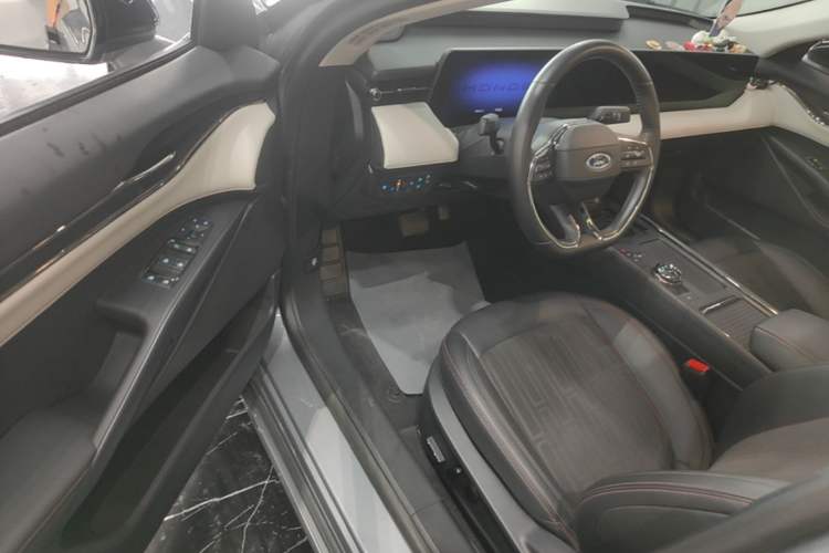 Used Ford Mondeo 2022 EcoBoost 245 Luxury Model Driver Seat