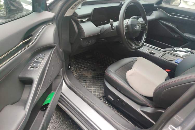 Used Ford Mondeo 2022 Restyled EcoBoost 245 Luxury Version Driver Seat