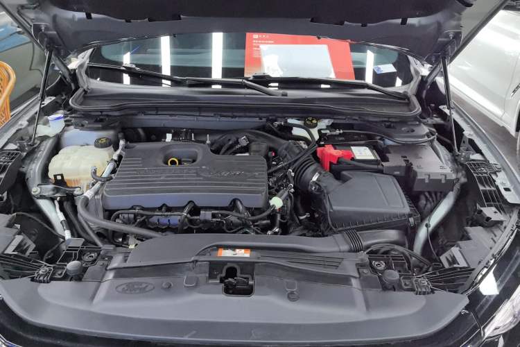 Used Ford Mondeo 2022 Facelift EcoBoost 245 ST-Line Engine Bay