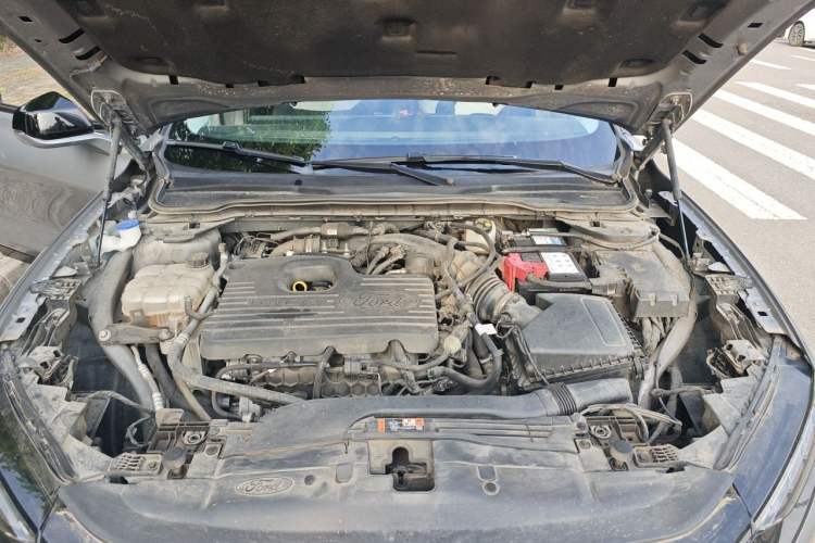 Used Ford Mondeo 2022 EcoBoost 245 Luxury Model Engine Bay