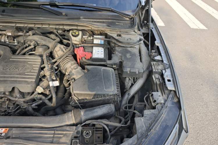 Used Ford Mondeo 2022 EcoBoost 245 Luxury Model Engine Bay Left