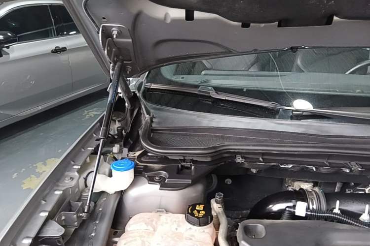 Used Ford Mondeo 2022 Facelifted EcoBoost 245 Ultimate Edition Engine Bay Right