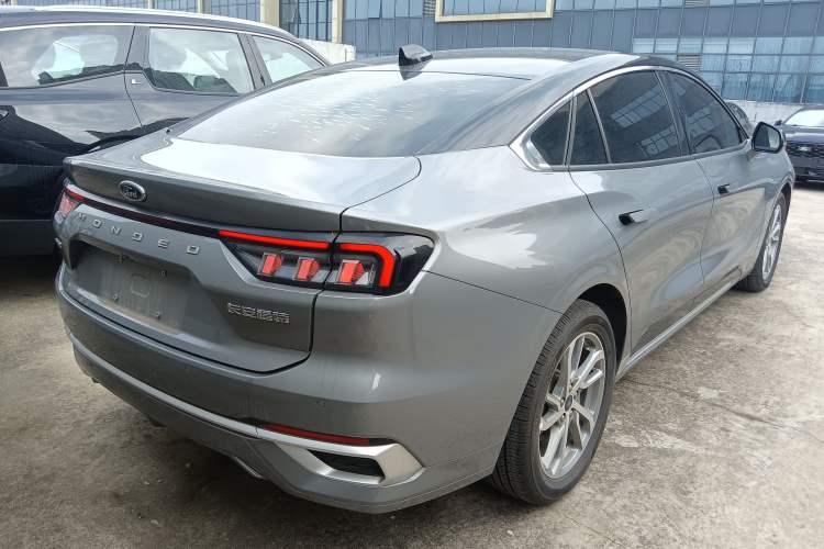 Used Ford Mondeo 2022 Restyled EcoBoost 245 Luxury Version Exterior 5