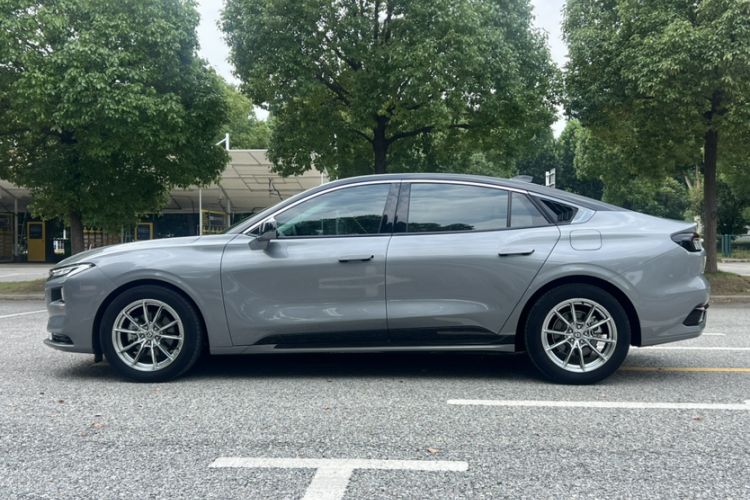 Used Ford Mondeo 2022 Restyled EcoBoost 245 Luxury Version Exterior 7