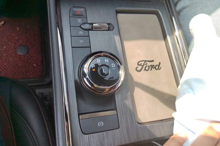 Used Ford Mondeo 2022 EcoBoost 245 Ultimate Model Gear Lever
