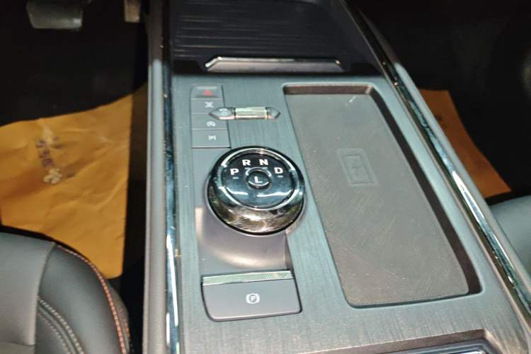 Used Ford Mondeo 2022 EcoBoost 245 Ultimate Model Gear Lever