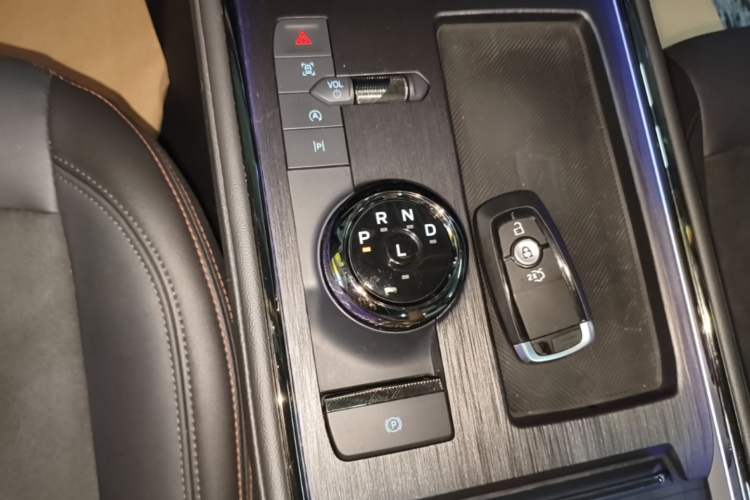 Used Ford Mondeo 2022 Facelifted EcoBoost 245 Ultimate Edition Gear Lever