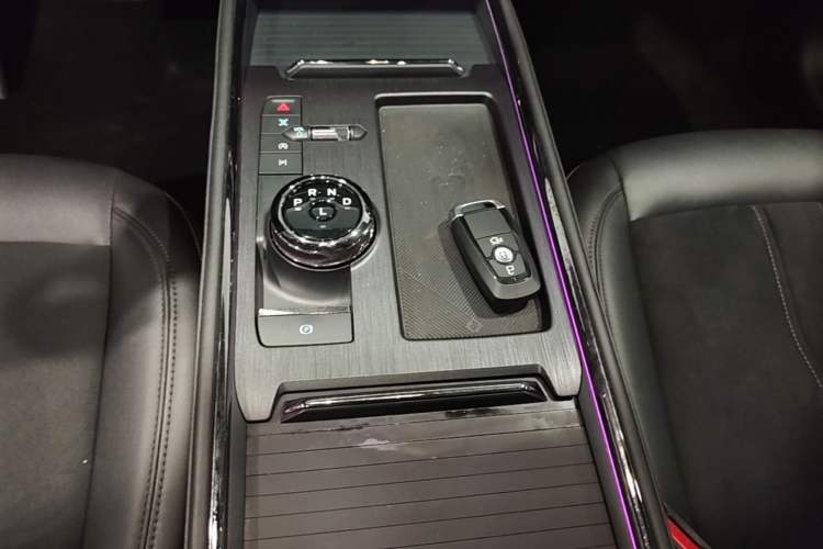 Used Ford Mondeo 2022 EcoBoost 245 Ultimate Model Gear Lever