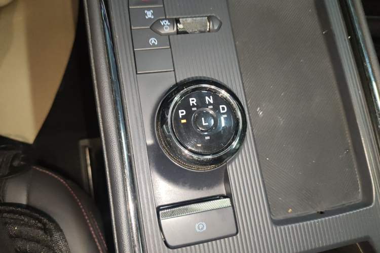 Used Ford Mondeo 2022 Restyled EcoBoost 245 Luxury Version Gear Lever