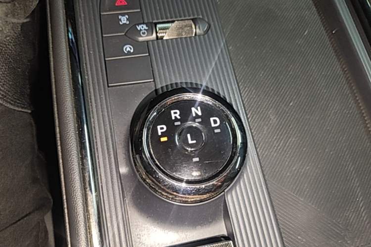 Used Ford Mondeo 2022 Restyled EcoBoost 245 Luxury Version Gear Lever