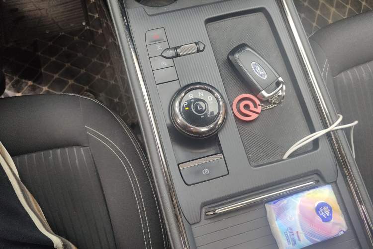 Used Ford Mondeo 2022 EcoBoost 245 Fashion Edition Gear Lever