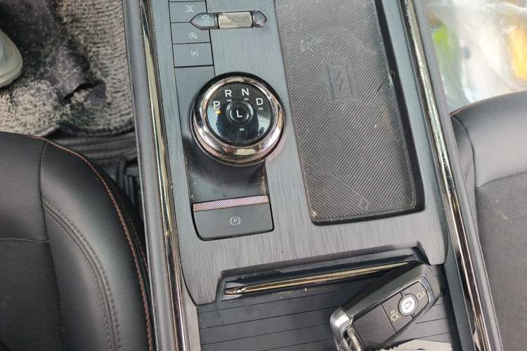 Used Ford Mondeo 2022 Facelifted EcoBoost 245 Ultimate Edition Gear Lever