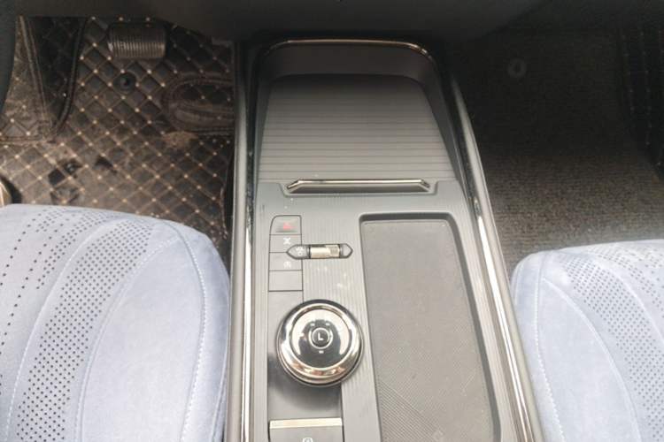 Used Ford Mondeo 2022 Restyled EcoBoost 245 Luxury Version Gear Lever