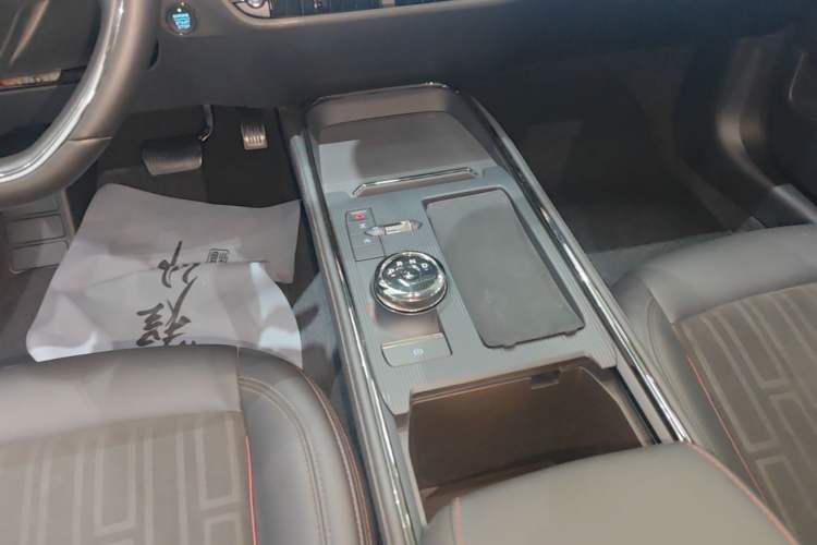 Used Ford Mondeo 2022 Restyled EcoBoost 245 Luxury Version Gear Lever