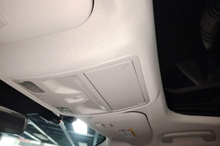 Used Ford Mondeo 2022 Restyled EcoBoost 245 Luxury Version Headliner