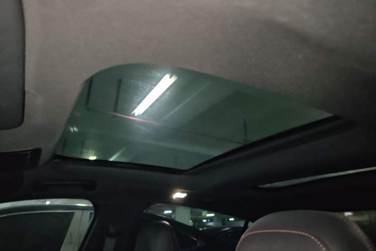 Used Ford Mondeo 2022 EcoBoost 245 Ultimate Model Headliner