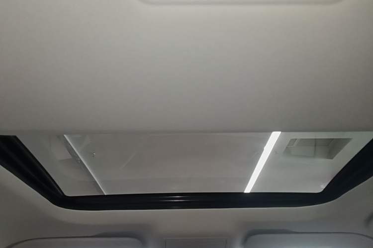 Used Ford Mondeo 2022 Restyled EcoBoost 245 Luxury Version Headliner