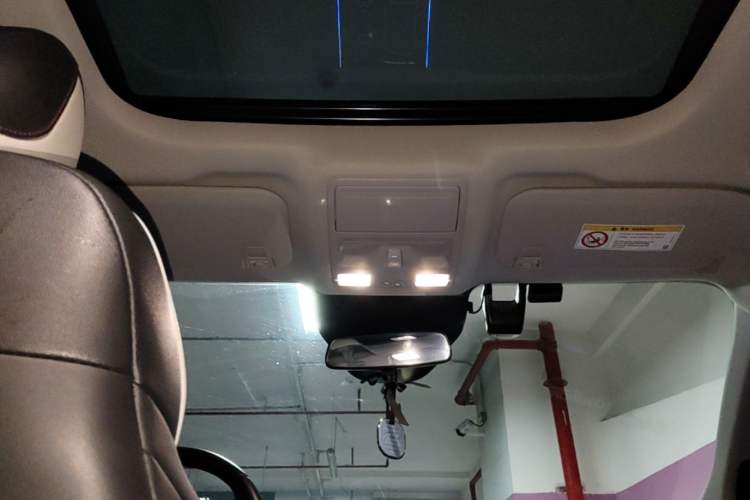 Used Ford Mondeo 2022 Restyled EcoBoost 245 Luxury Version Headliner