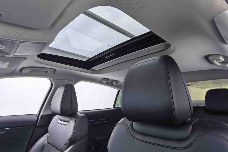 Used Ford Mondeo 2022 Restyled EcoBoost 245 Luxury Version Headliner
