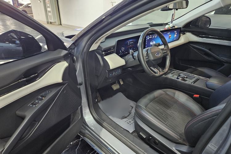 Used Ford Mondeo 2022 EcoBoost 245 Luxury Model Interior 1