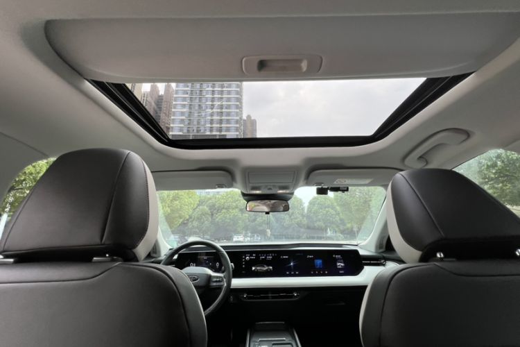 Used Ford Mondeo 2022 Restyled EcoBoost 245 Luxury Version Interior 2